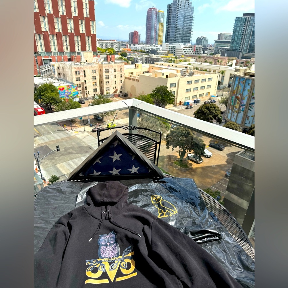 OvO Printed Hoodie 🦉
